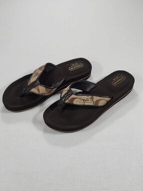 Coach Brown and Tan Signature Flip Flop Sandals